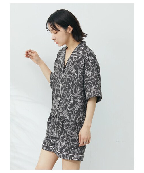 Green　Parks（グリーンパークス）の「【予約】KBF.トワルドジュイ柄ショートパンツ（パンツ・ブラック/グレーベージュ/グリーン/ブルー・F）」の8枚目の写真