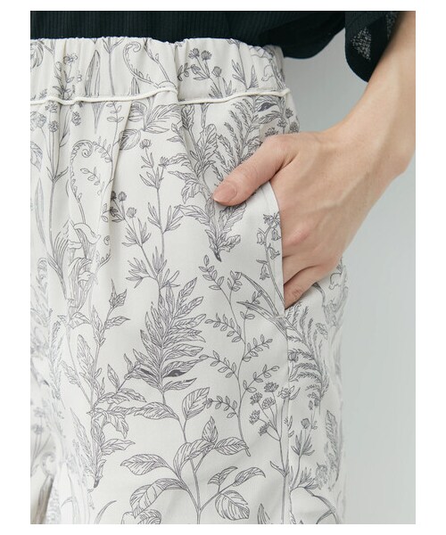 Green　Parks（グリーンパークス）の「【予約】KBF.トワルドジュイ柄ショートパンツ（パンツ・ブラック/グレーベージュ/グリーン/ブルー・F）」の16枚目の写真