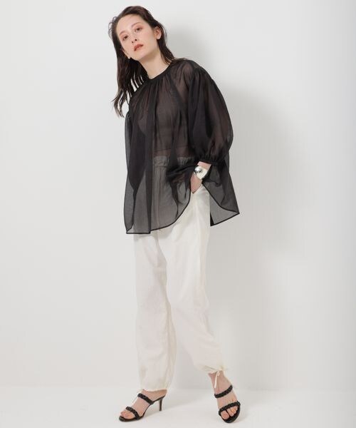BABYLONE（バビロン）の「シャイニーボイル2WAYブラウス（トップス・レディース・ブラック19/ライトベージュ56/モカ59・FREE）」の19枚目の写真