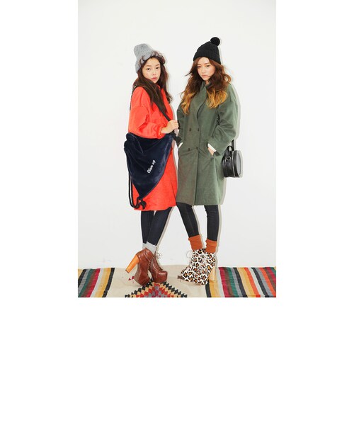 STYLENANDA(スタイルナンダ)の「オーバーサイズダブルチェスターコート(ジャケット/アウター・レディース・ネイビー/カーキ/ベージュ/オレンジ/ピンク/レッド/ブラック/チャコール・フリーサイズ)」の21枚目の写真