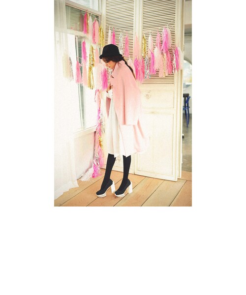 STYLENANDA(スタイルナンダ)の「オーバーサイズダブルチェスターコート(ジャケット/アウター・レディース・ネイビー/カーキ/ベージュ/オレンジ/ピンク/レッド/ブラック/チャコール・フリーサイズ)」の15枚目の写真