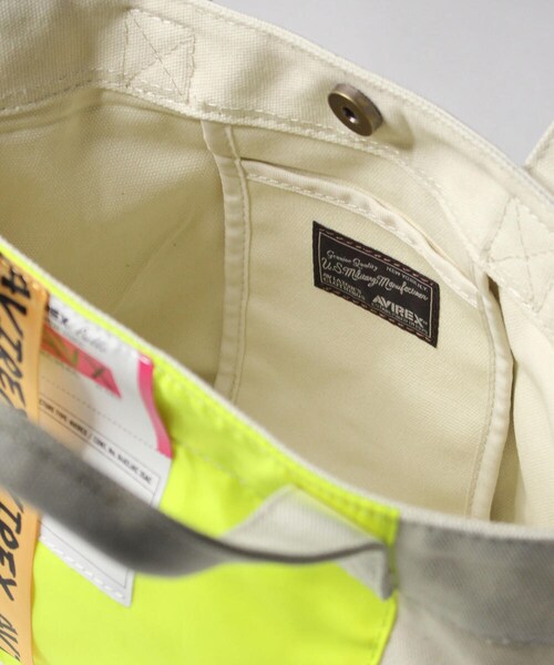 AVIREX（アヴィレックス）の「【直営店限定】キャンバス ミニ トートバック/CANVAS MINI TOTE BAG（バッグ・KINARI/BLACK・F）」の9枚目の写真