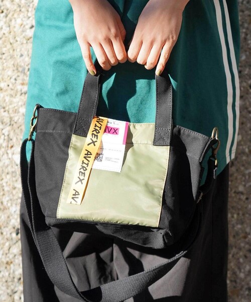 AVIREX（アヴィレックス）の「【直営店限定】キャンバス ミニ トートバック/CANVAS MINI TOTE BAG（バッグ・KINARI/BLACK・F）」の4枚目の写真