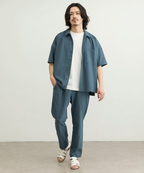 URBAN RESEARCH ID(アーバンリサーチ アイディー)の「URBAN RESEARCH iD 仿亞麻質感短袖襯衫(トップス・メンズ・黑色/薰衣草紫/藍綠色・M/L)」の4枚目の写真