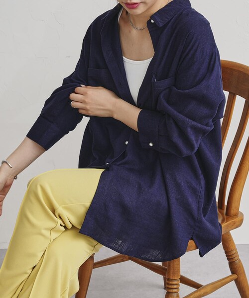 prose verse（プロズヴェール）の「リネン混パール釦オーバーサイズシャツ（シャツ/ブラウス・レディース・オフホワイト/グリーン/ブルー/ネイビー/ピンク・M）」の2枚目の写真