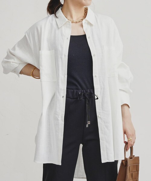 prose verse（プロズヴェール）の「リネン混パール釦オーバーサイズシャツ（シャツ/ブラウス・レディース・オフホワイト/グリーン/ブルー/ネイビー/ピンク・M）」の3枚目の写真