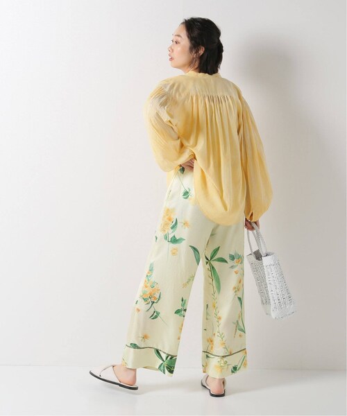 IENA(イエナ)の「【enrica/エンリカ】フラワー プリントパンツ(その他・ナチュラル/フリー)」の3枚目の写真