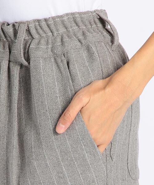 DOUBLE NAME（ダブルネーム）の「ストライプ柄イージーパンツ（パンツ・レディース・ネイビー/チャコールグレー/杢グレー・FREE）」の6枚目の写真