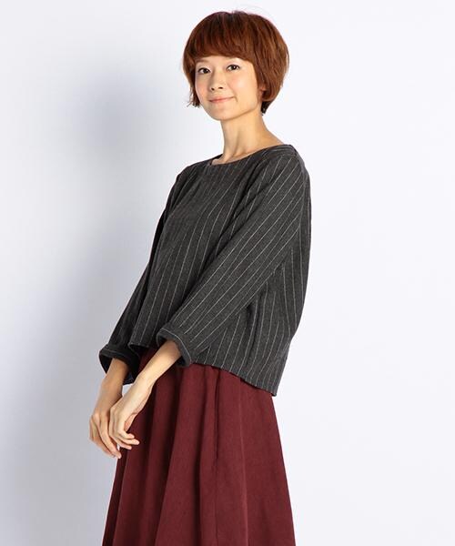 DOUBLE NAME（ダブルネーム）の「ストライプ柄バックジップトップス（トップス・レディース・ネイビー/チャコールグレー/杢グレー・FREE）」の2枚目の写真