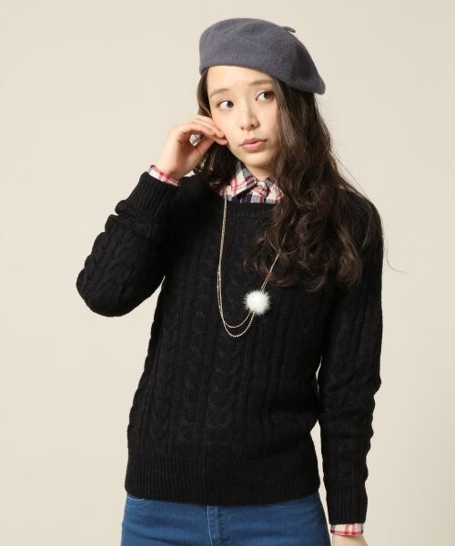 LOWRYS FARM（ローリーズファーム）の「５ゲージACNケーブルプルオーバーロングスリーブ/mikoa（トップス・アイボリー/ブラック/グレー/グリーン・Ｍ/Ｌ）」の2枚目の写真