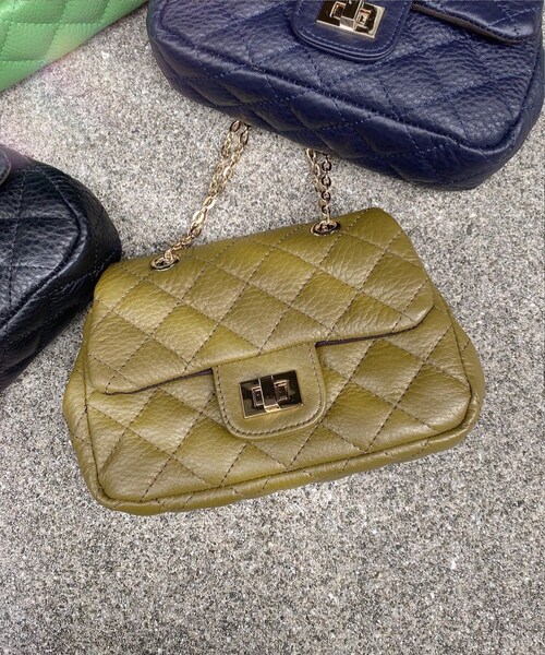 DouDou（ドゥドゥ）の「チェーンポシェット（トートバッグ・レディース・ホワイト/グリーンイエロー/ネイビー/オリーブ/ブラック・F）」の3枚目の写真