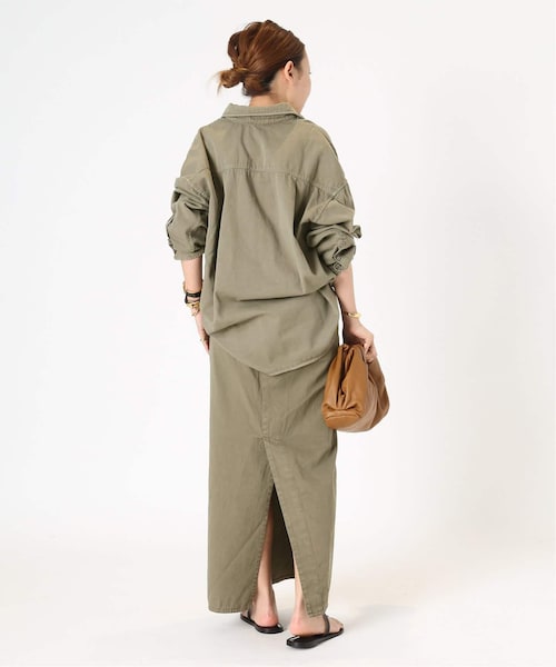 Deuxieme Classe（ドゥーズィエムクラス）の「《予約》*badass シャツ
