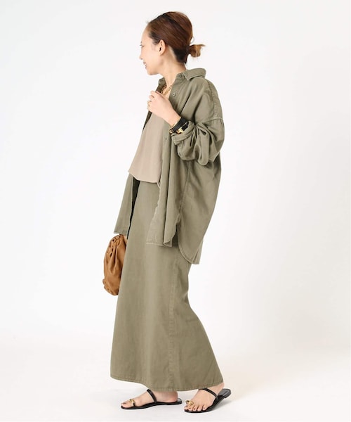 定価3.08万 ドゥーズィエムクラス badassシャツ カーキ 上質シャツ Deuxieme Classe（ドゥーズィエムクラス）の「《予約》*badass シャツ