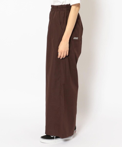 AVIREX（アヴィレックス）の「TUCK GATHERS WIDE PANTS/ タックギャザーワイドパンツ（パンツ・IVORY/BLACK/BROWN・F）」の2枚目の写真