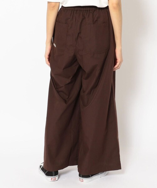 AVIREX（アヴィレックス）の「TUCK GATHERS WIDE PANTS/ タックギャザーワイドパンツ（パンツ・IVORY/BLACK/BROWN・F）」の3枚目の写真