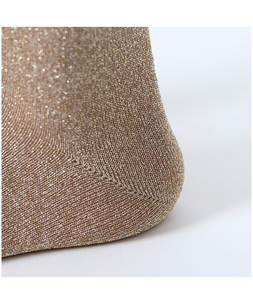 靴下屋（クツシタヤ）の「ラメショートソックス（ソックス・靴下・レディース・オフホワイト/グレー/クロ/ゴールドブラック/ベージュ/グレーベージュ/ローズピンク/カーキ/ターコイズブルー・22.0～24.0cm）」の15枚目の写真