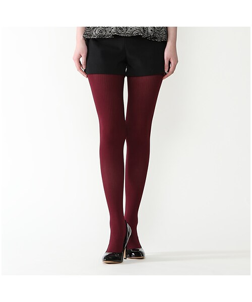 靴下屋（クツシタヤ）の「150デニール2×2リブタイツ（タイツ・レディース・アイボリー/エクリュベージュ/グレー/クロ/ニュアンスグレー/チャコールグレー/グレージュ/キャメル/コゲチャ/ココアブラウン/アフリカンブラウン/アンティークローズ/ピンクペシェ/ダークレッド/エンジ/ダークプラム/カラシ/ダークグリーン/オリーブ/カーキ/オーカーグリーン/ビンテージブルー/コン/インクブルー/ダークパープル/ダークバイオレット/モーヴ/グレープ・M～L）」の20枚目の写真