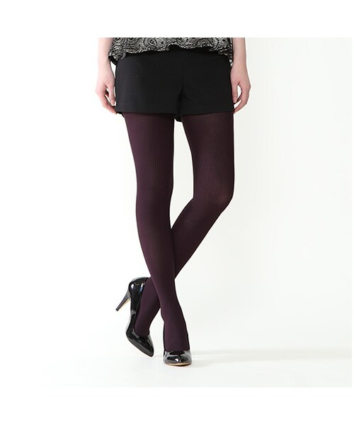 靴下屋（クツシタヤ）の「150デニール2×2リブタイツ（タイツ・レディース・アイボリー/エクリュベージュ/グレー/クロ/ニュアンスグレー/チャコールグレー/グレージュ/キャメル/コゲチャ/ココアブラウン/アフリカンブラウン/アンティークローズ/ピンクペシェ/ダークレッド/エンジ/ダークプラム/カラシ/ダークグリーン/オリーブ/カーキ/オーカーグリーン/ビンテージブルー/コン/インクブルー/ダークパープル/ダークバイオレット/モーヴ/グレープ・M～L）」の21枚目の写真