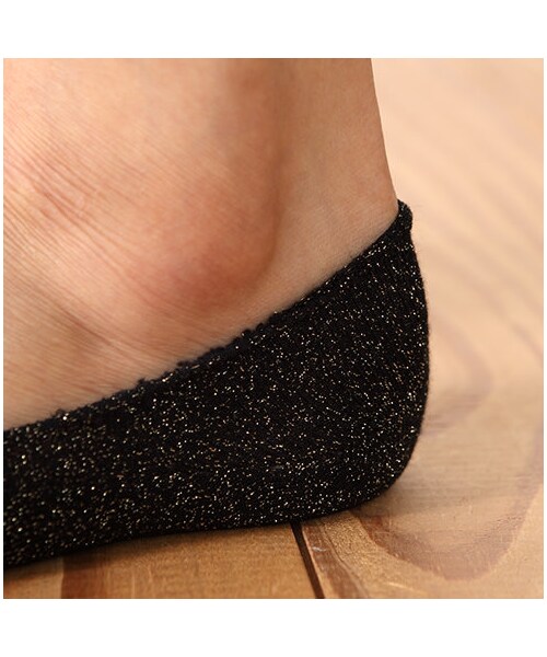 靴下屋（クツシタヤ）の「Ｎｅｗラメ無縫製カバーソックス（ソックス・靴下・レディース・オフホワイト/グレー/クロ/アカ/ブルー・22.0～24.0cm）」の10枚目の写真