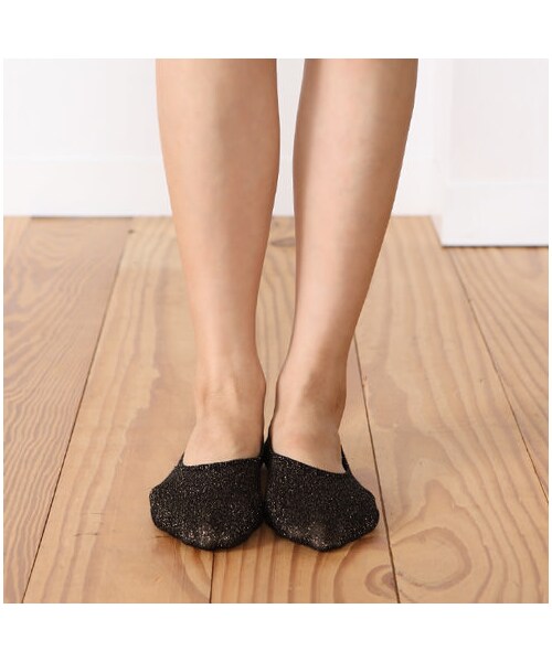 靴下屋（クツシタヤ）の「Ｎｅｗラメ無縫製カバーソックス（ソックス・靴下・レディース・オフホワイト/グレー/クロ/アカ/ブルー・22.0～24.0cm）」の7枚目の写真