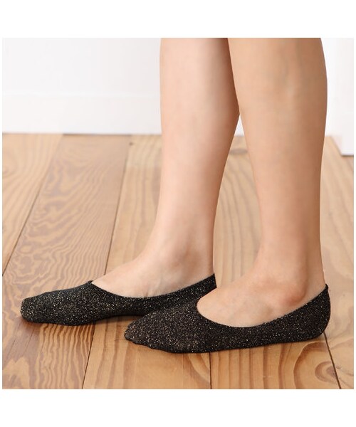 靴下屋（クツシタヤ）の「Ｎｅｗラメ無縫製カバーソックス（ソックス・靴下・レディース・オフホワイト/グレー/クロ/アカ/ブルー・22.0～24.0cm）」の8枚目の写真