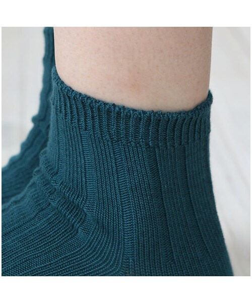 靴下屋（クツシタヤ）の「太リブショートソックス（ソックス・靴下・レディース・キナリ/サラシ/クロ/グレーモク/チャコールモク/チェリーピンク/エンジ/カラシ/カーキ/ブルー/コン/ダークターコイズ・22.0～24.0cm）」の17枚目の写真