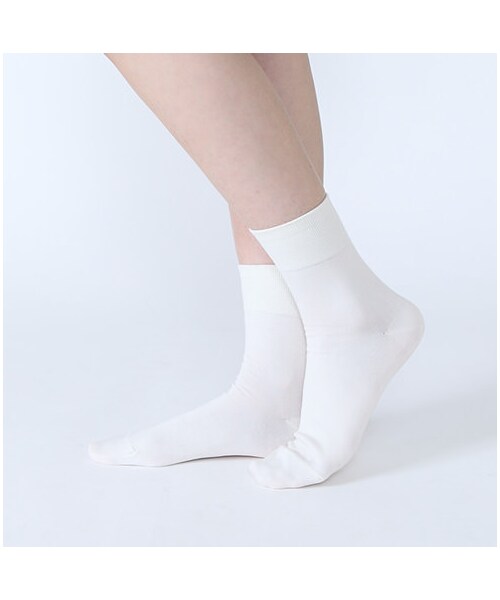 靴下屋（クツシタヤ）の「ゴム長無地ショートソックス（ソックス・靴下・レディース・オフホワイト/クロ/チャコールグレー/サンドグレー/コゲチャ/ローズピンク/ワイン/カラシ/アオミドリ/コン/ネイビー・22.0～24.0cm）」の14枚目の写真