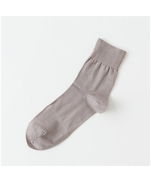 靴下屋（クツシタヤ）の「ゴム長無地ショートソックス（ソックス・靴下・レディース・オフホワイト/クロ/チャコールグレー/サンドグレー/コゲチャ/ローズピンク/ワイン/カラシ/アオミドリ/コン/ネイビー・22.0～24.0cm）」の8枚目の写真