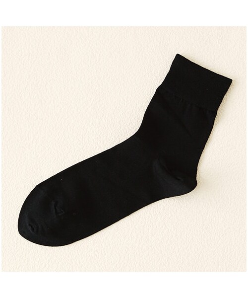 靴下屋（クツシタヤ）の「ゴム長無地ショートソックス（ソックス・靴下・レディース・オフホワイト/クロ/チャコールグレー/サンドグレー/コゲチャ/ローズピンク/ワイン/カラシ/アオミドリ/コン/ネイビー・22.0～24.0cm）」の2枚目の写真
