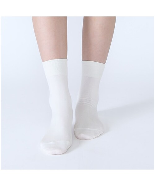 靴下屋（クツシタヤ）の「ゴム長無地ショートソックス（ソックス・靴下・レディース・オフホワイト/クロ/チャコールグレー/サンドグレー/コゲチャ/ローズピンク/ワイン/カラシ/アオミドリ/コン/ネイビー・22.0～24.0cm）」の13枚目の写真