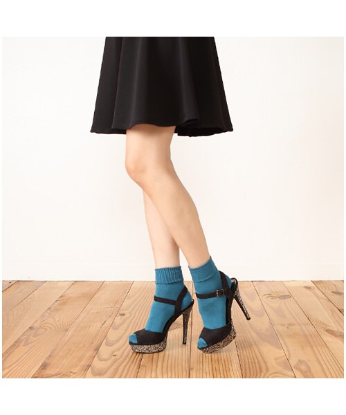 靴下屋（クツシタヤ）の「薄手の三つ折りショートソックス（ソックス・靴下・レディース・オフホワイト/サラシ/グレー/クロ/チャコールモク/アカ/カーキ/ブルー/ターコイズブルー/ノウコン・22.0～24.0cm）」の11枚目の写真