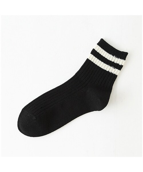 靴下屋（クツシタヤ）の「モコモコラメ2本ラインショートソックス（ソックス・靴下・レディース・オフホワイト/クロ/グレーモク/チャコールモク/エンジ/ダークグリーン/ネイビー・22.0～24.0cm）」の2枚目の写真