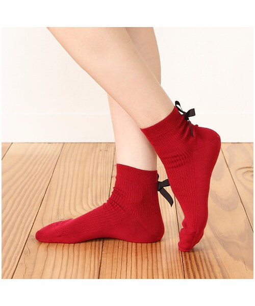 靴下屋（クツシタヤ）の「リボン付きリブショートソックス（ソックス・靴下・レディース・オフホワイト/クロ/チャコールモク/ダークレッド/ターコイズブルー/ブルーブラック・22.0～24.0cm）」の9枚目の写真