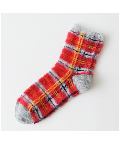 靴下屋（クツシタヤ）の「ふわふわチェック柄ショートソックス（ソックス・靴下・レディース・オフホワイト/シルバーグレー/クロ/アカ/ターコイズブルー/ネイビー・22.0～24.0cm）」の3枚目の写真