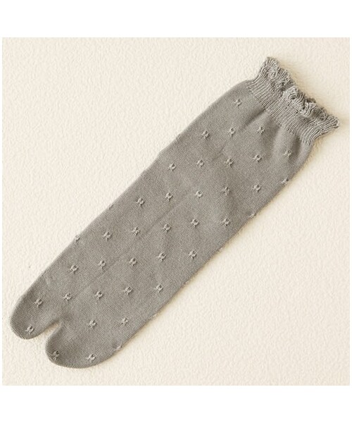 靴下屋（クツシタヤ）の「足袋タックフリルソックス（ソックス・靴下・レディース・キナリ/クロ/グレーモク/ベージュモク/ダルピンク/インディゴブルー・22.0～24.0cm）」の3枚目の写真