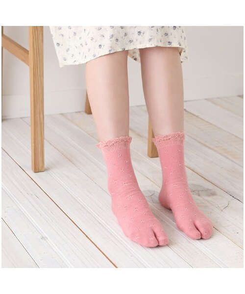 靴下屋（クツシタヤ）の「足袋タックフリルソックス（ソックス・靴下・レディース・キナリ/クロ/グレーモク/ベージュモク/ダルピンク/インディゴブルー・22.0～24.0cm）」の7枚目の写真