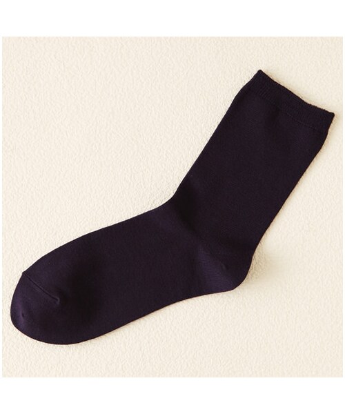 靴下屋（クツシタヤ）の「コットンブレンド無地ソックス（ソックス・靴下・レディース・オフホワイト/サラシ/クロ/ニュアンスグレー/ウスグレーモク/ミディアムグレーモク/チャコールモク/キャメル/コゲチャ/ベージュモク/ローズピンク/エンジ/ダークオレンジ/カラシ/ダークグリーン/カーキ/ターコイズ/コン/ネイビー/インディゴブルー/ダークブルー/アイリスブルー/ダークパープル・22.0～24.0cm）」の9枚目の写真