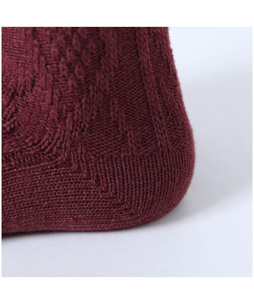 靴下屋（クツシタヤ）の「毛混ダイヤケーブルソックス（ソックス・靴下・レディース・オフホワイト/キナリ/クロ/グレーモク/チャコールモク/モカチャ/ダークレッド/エンジモク/ダークオレンジ/キイロ/グリーン/インディゴモク・22.0～24.0cm）」の18枚目の写真