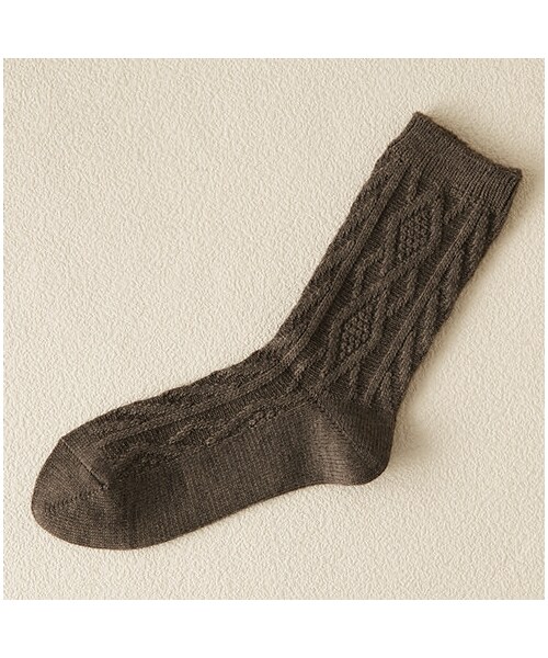 靴下屋（クツシタヤ）の「毛混ダイヤケーブルソックス（ソックス・靴下・レディース・オフホワイト/キナリ/クロ/グレーモク/チャコールモク/モカチャ/ダークレッド/エンジモク/ダークオレンジ/キイロ/グリーン/インディゴモク・22.0～24.0cm）」の10枚目の写真