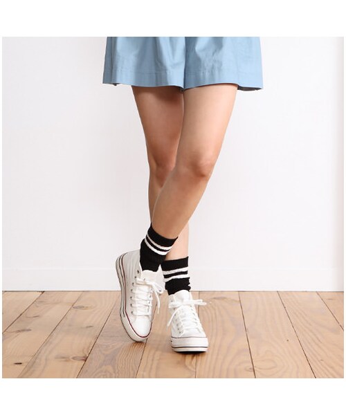 靴下屋（クツシタヤ）の「2本ラインリブソックス（ソックス・靴下・レディース・オフホワイト/グレー/クロ+オフライン/チャコールモク/アカ+カラシライン/ダークグリーン+コンライン/コン+アカライン・22.0～24.0cm）」の8枚目の写真