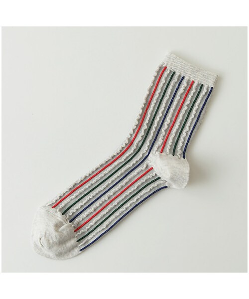 靴下屋（クツシタヤ）の「フリルストライプ柄ソックス（ソックス・靴下・レディース・キナリ/シルバーグレー/チャコールモク/ワイン/エメラルドグリーン/インディゴブルー・22.0～24.0cm）」の2枚目の写真