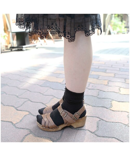 靴下屋（クツシタヤ）の「2×2リブソックス（ソックス・靴下・レディース・キナリ/サラシ/クロ/チャコールモク/モカチャ/アカ/エンジ/オレンジ/カラシ/ダークグリーン/コン/ロイヤルブルー・22.0～24.0cm）」の2枚目の写真