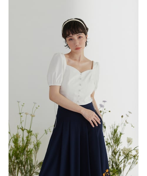 Marjorie（マージョリー）の「荒蕪的盡頭，桃心領側綁帶澎袖短上衣（トップス・レディース・深藍/白・S/M）」の2枚目の写真