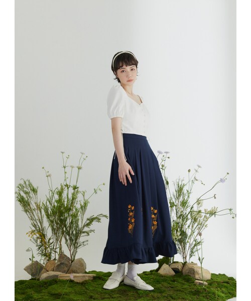 Marjorie（マージョリー）の「荒蕪的盡頭，桃心領側綁帶澎袖短上衣（トップス・レディース・深藍/白・S/M）」の3枚目の写真