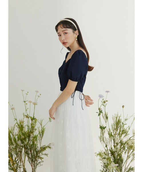 Marjorie（マージョリー）の「荒蕪的盡頭，桃心領側綁帶澎袖短上衣（トップス・レディース・深藍/白・S/M）」の16枚目の写真