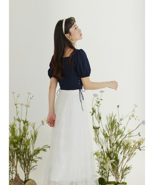 Marjorie（マージョリー）の「荒蕪的盡頭，桃心領側綁帶澎袖短上衣（トップス・レディース・深藍/白・S/M）」の17枚目の写真