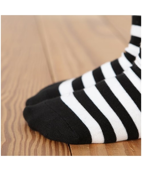 靴下屋（クツシタヤ）の「キッズ ボーダータイツ 110～130㎝（タイツ・キッズ・クロ＋オフ/クロ＋チャコール/クロ＋ピンク/クロ＋オレンジ/クロ＋パープル・110.0～130.0cm）」の12枚目の写真