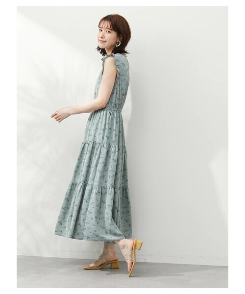 Green Parks(グリーンパークス)の「・ELENCARE DUE フラワーティアードワンピ(ワンピース/ドレス・アイボリー/ブラック/イエロー/ミント・F)」の2枚目の写真