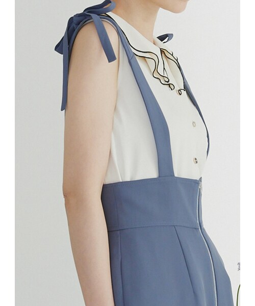 Marjorie（マージョリー）の「岸芷，飄逸雙層荷葉領上衣（トップス・レディース・米白・S/M）」の4枚目の写真