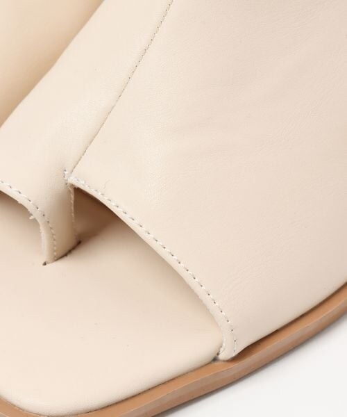 Andemiu（アンデミュウ）の「オープントゥショートブーツ（シューズ・レディース・ホワイト05/ブラック09・M/L）」の17枚目の写真